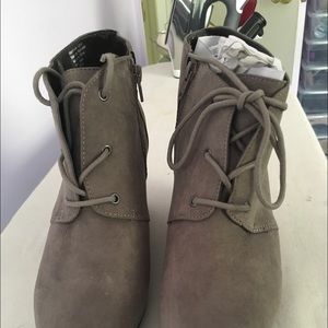 Women’s Taupe wedge booties